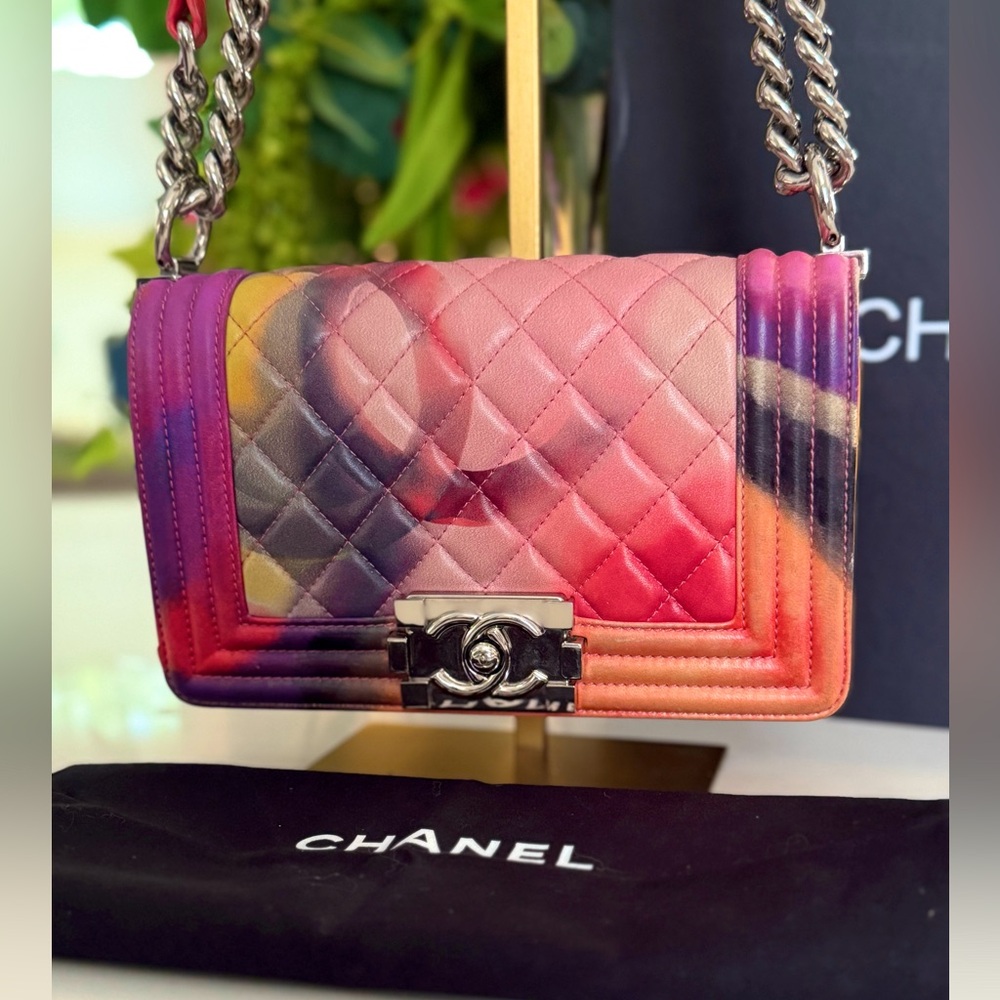 CHANEL Small Flower Power Boy Bag w/Box & Dust-Bag ~ EXCELLENT CONDITION - Picture 14 of 16